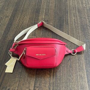 Micheal Kors Maisie Large Pebbled Leather 2-in-1 Sling Pack